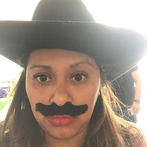 Meet your Posher, Eva